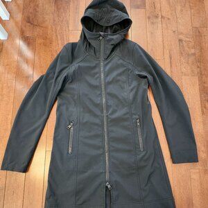 Lululemon Apres women's black jacket in size 6